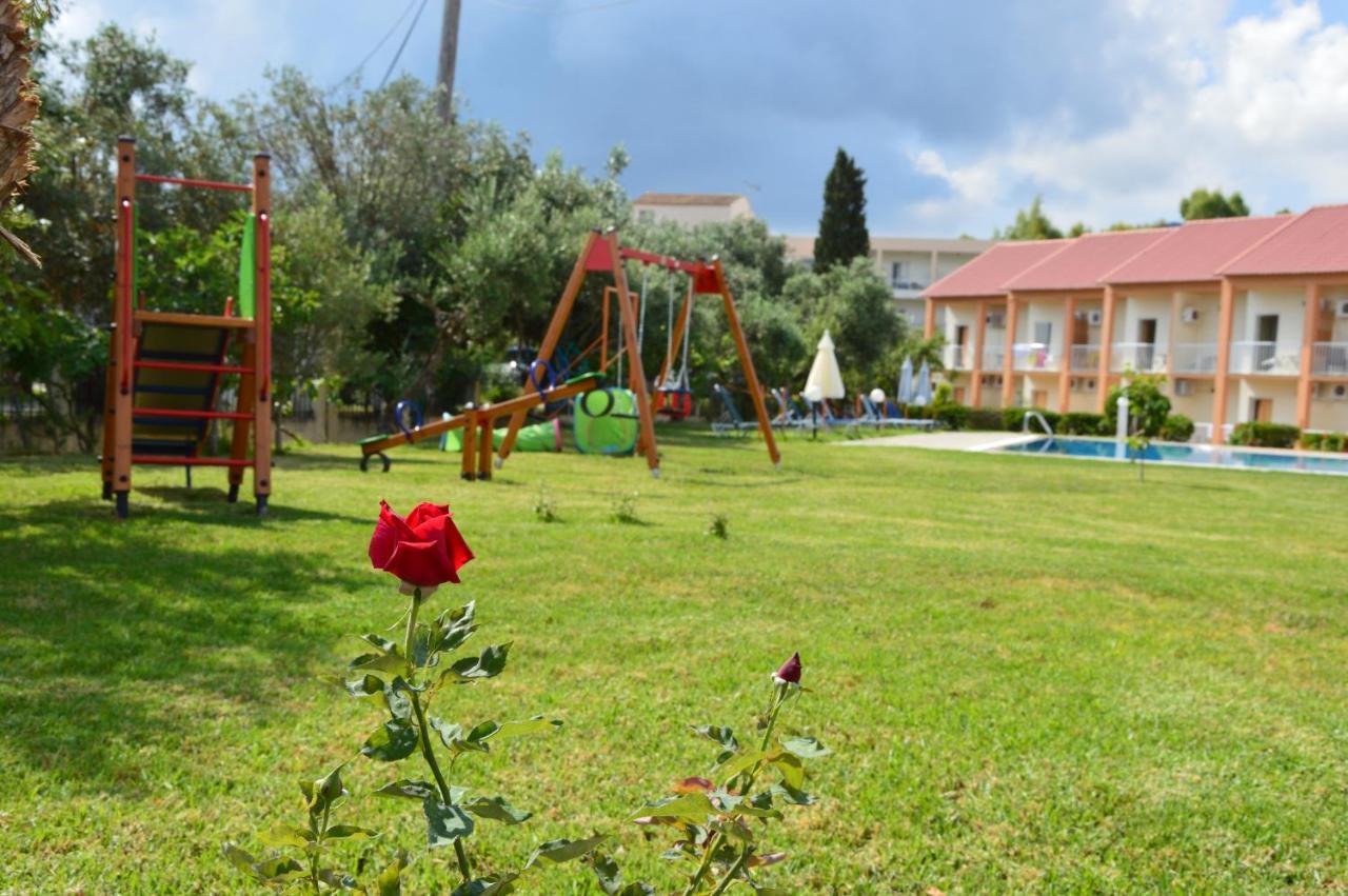 Aggelos Family Hotel Мораитика Экстерьер фото