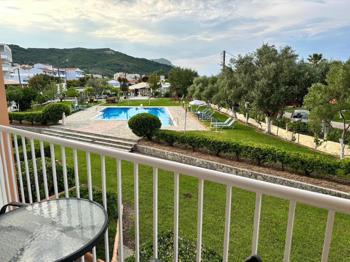 Aggelos Family Hotel Мораитика Экстерьер фото