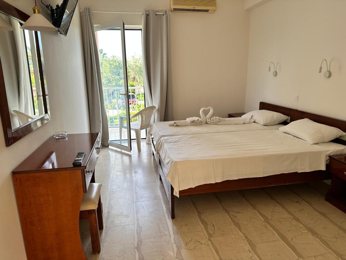 Aggelos Family Hotel Мораитика Экстерьер фото