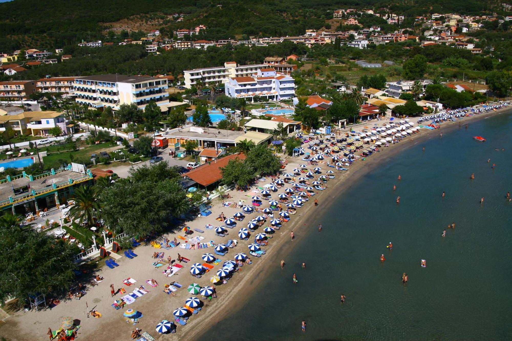 Aggelos Family Hotel Мораитика Экстерьер фото