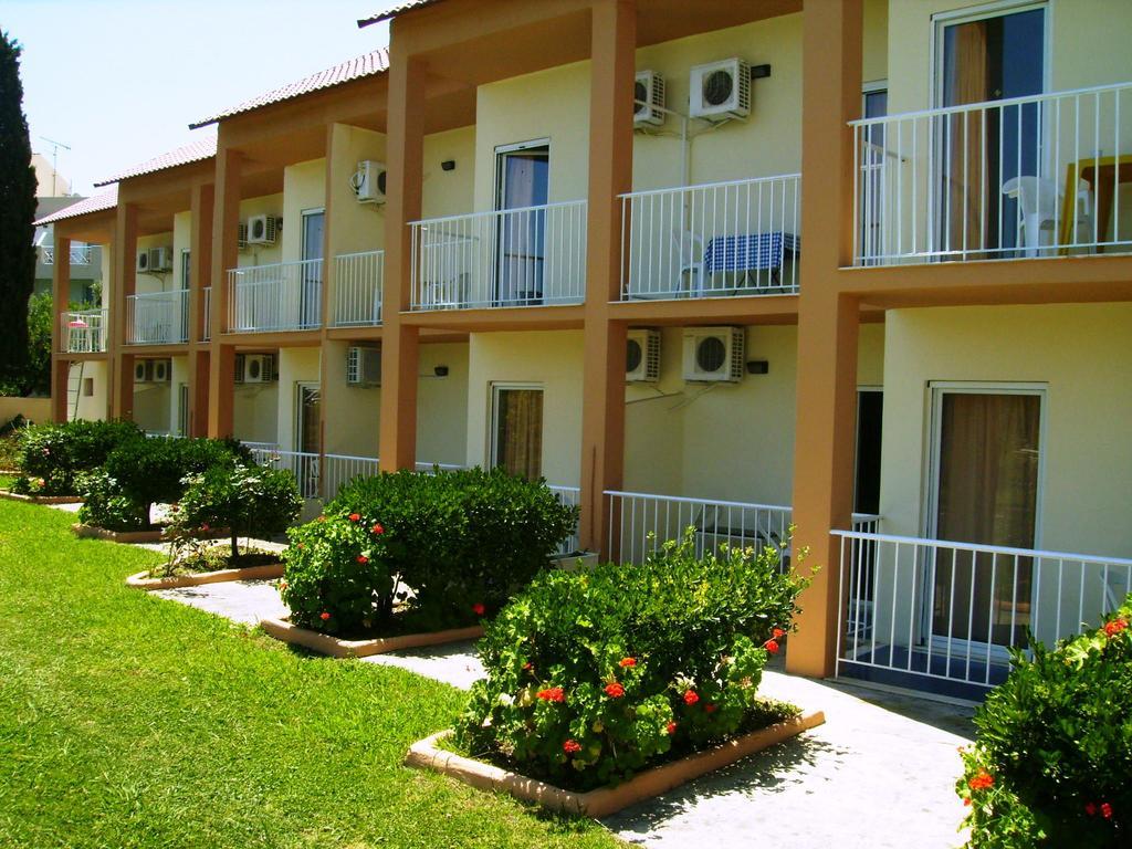 Aggelos Family Hotel Мораитика Экстерьер фото