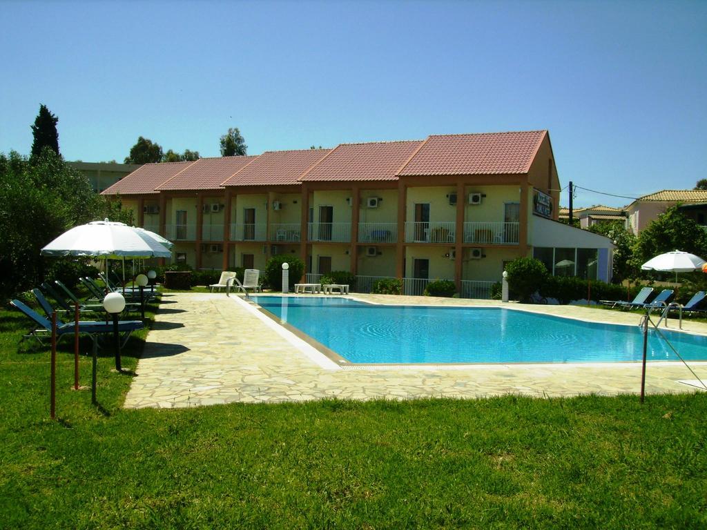 Aggelos Family Hotel Мораитика Экстерьер фото