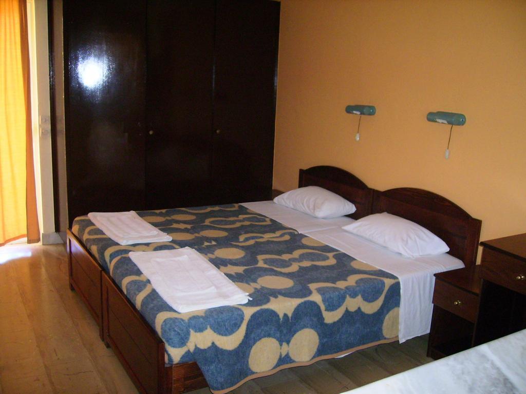 Aggelos Family Hotel Мораитика Экстерьер фото