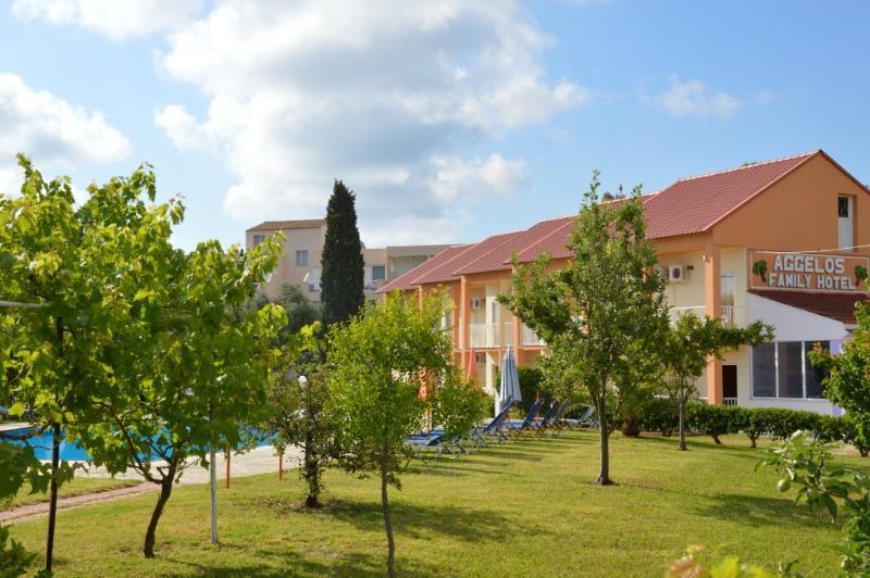 Aggelos Family Hotel Мораитика Экстерьер фото